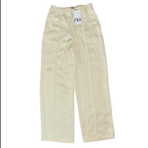 🚨🔥 NWT ZARA SILK PANTS🔥🚨